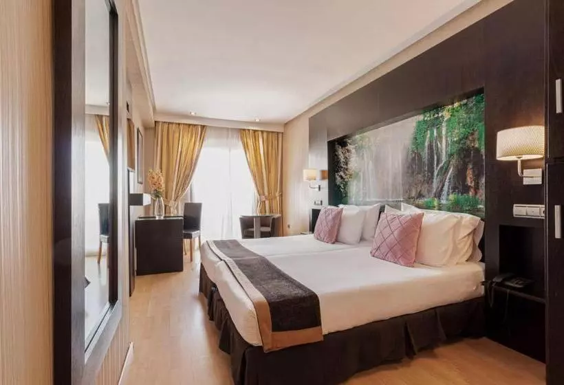 هتل Oh Nice Ulises Ceuta