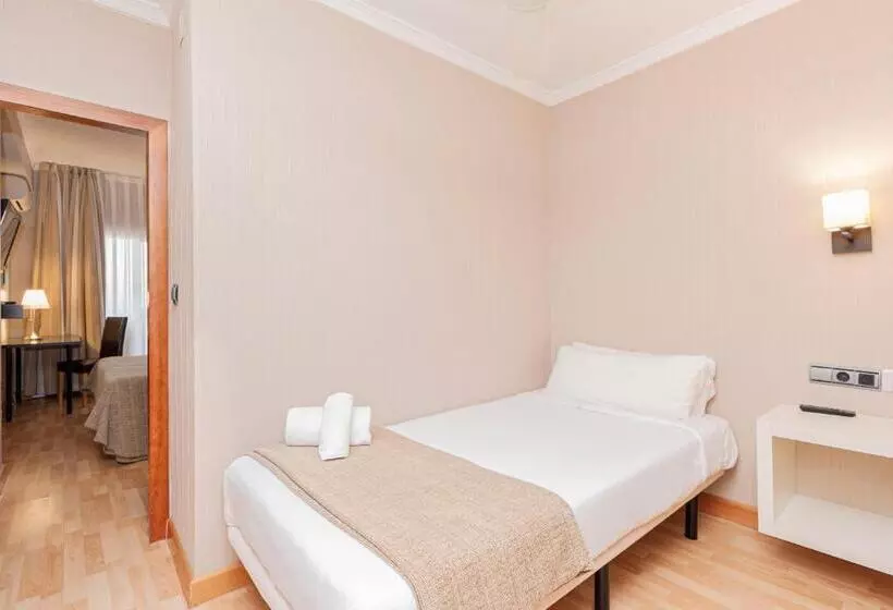 هتل Oh Nice Ulises Ceuta