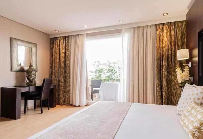 هتل Oh Nice Ulises Ceuta