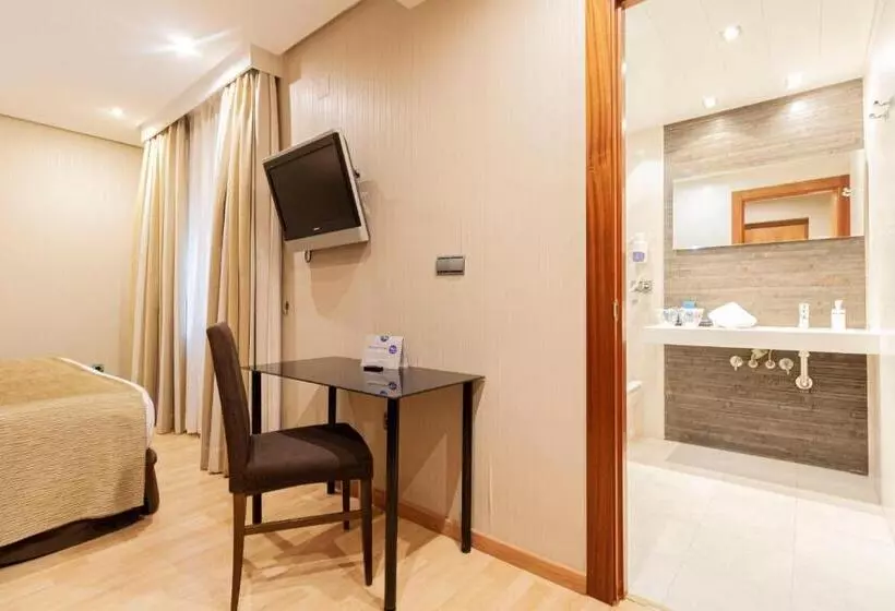 هتل Oh Nice Ulises Ceuta