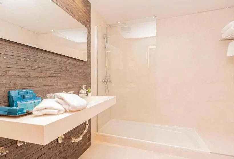 هتل Oh Nice Ulises Ceuta