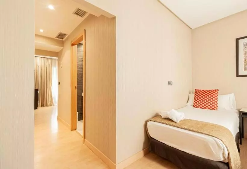 هتل Oh Nice Ulises Ceuta