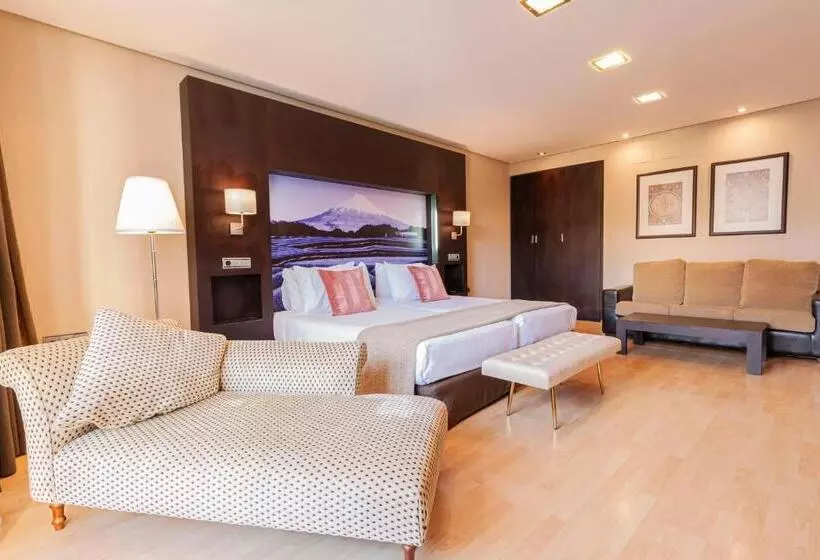 هتل Oh Nice Ulises Ceuta