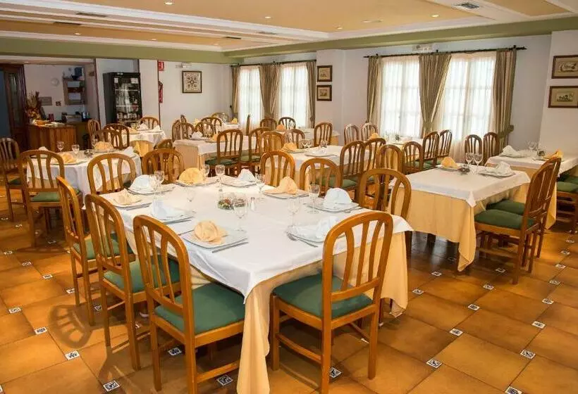 Отель Rey Don Jaime