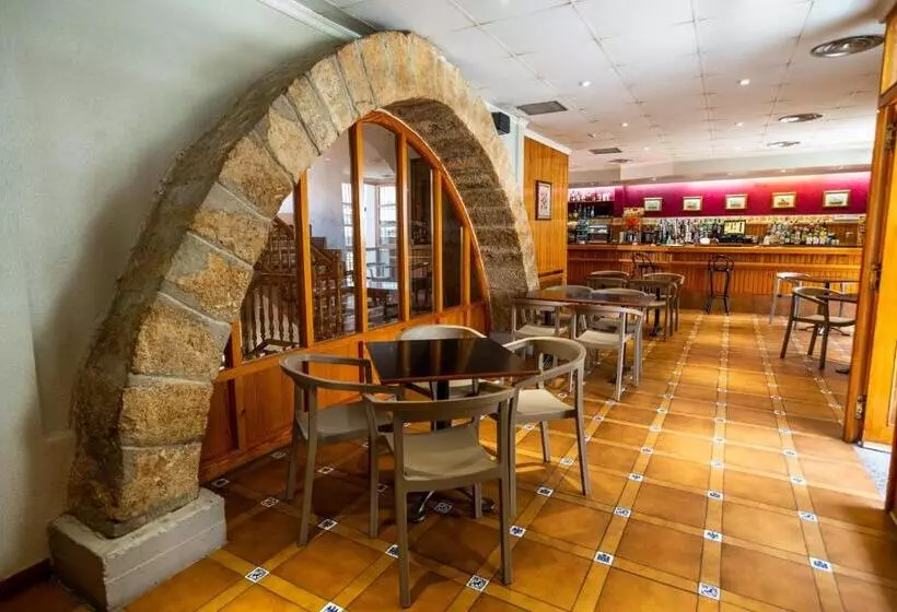 Отель Rey Don Jaime