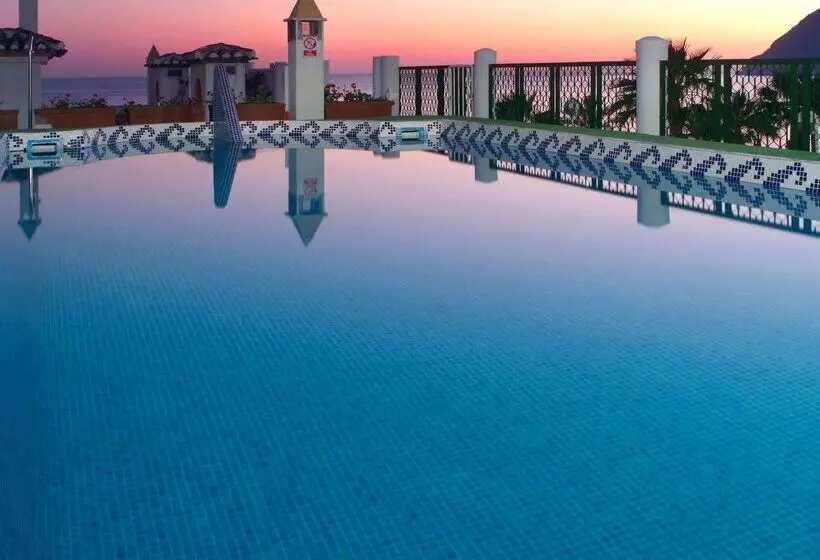 فندق Sol Los Fenicios