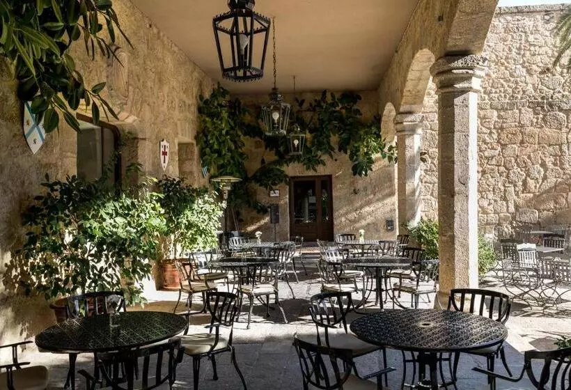 Parador De Jarandilla De La Vera