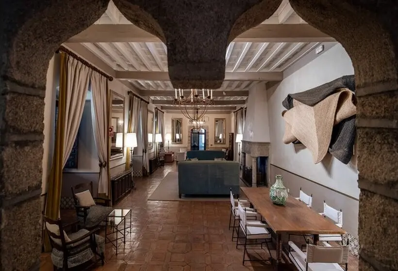 Parador De Jarandilla De La Vera