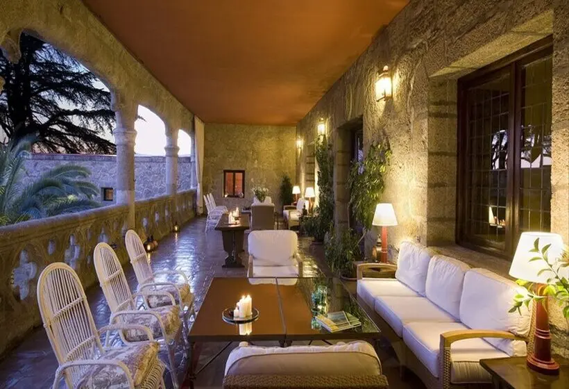 Parador De Jarandilla De La Vera