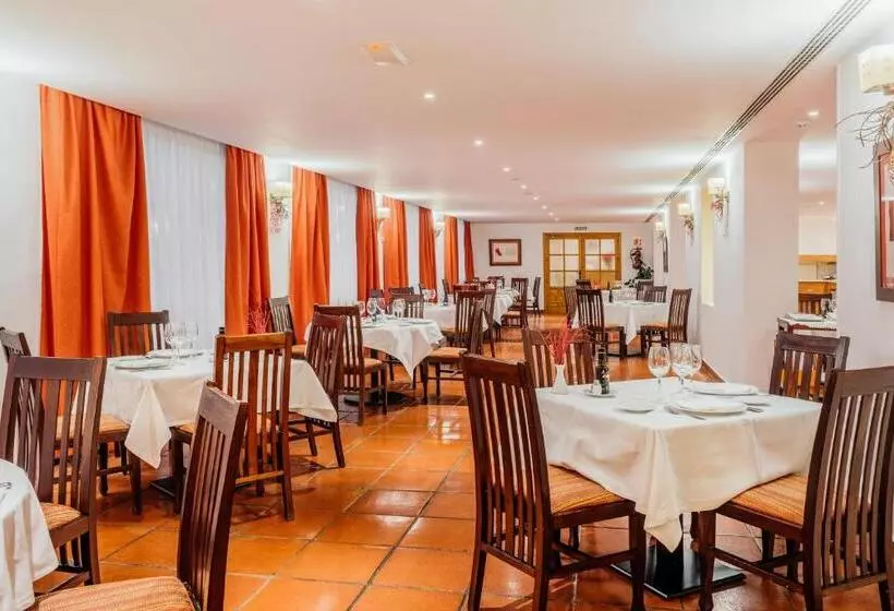 Parador De Manzanares