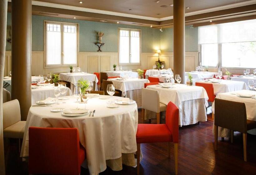 هتل Echaurren Relais & Châteaux