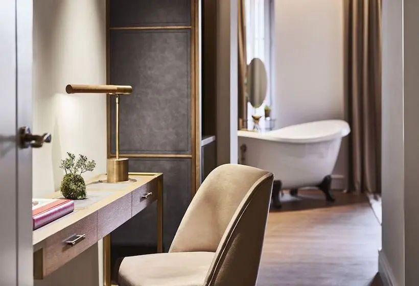 Gran Hotel Inglés, The Leading Hotels of The World