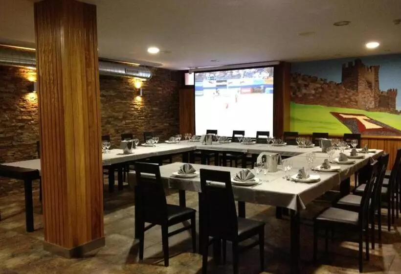 هتل Area De Servicio Villamartín