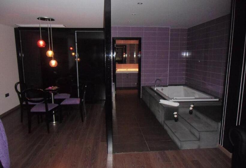 Отель Area De Servicio Villamartín