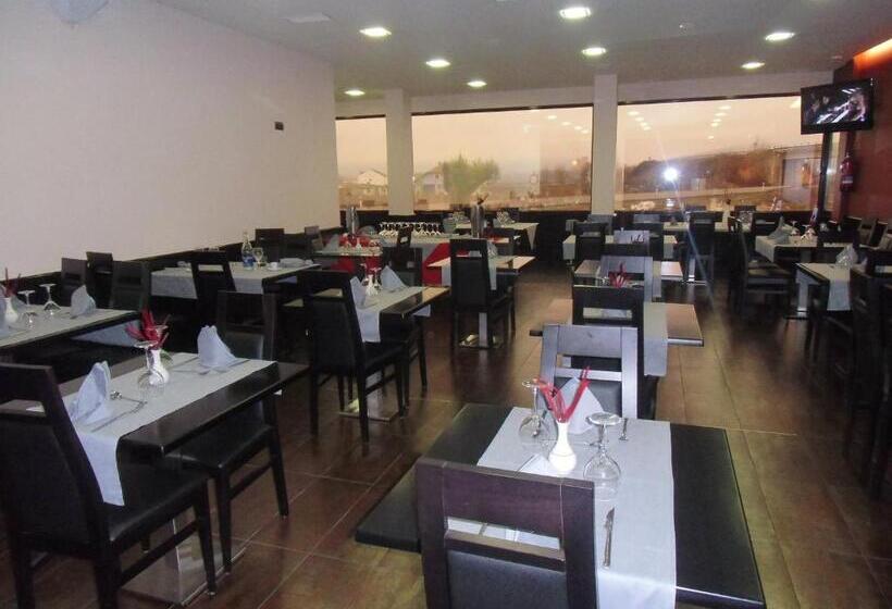 Отель Area De Servicio Villamartín