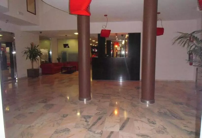 هتل Area De Servicio Villamartín