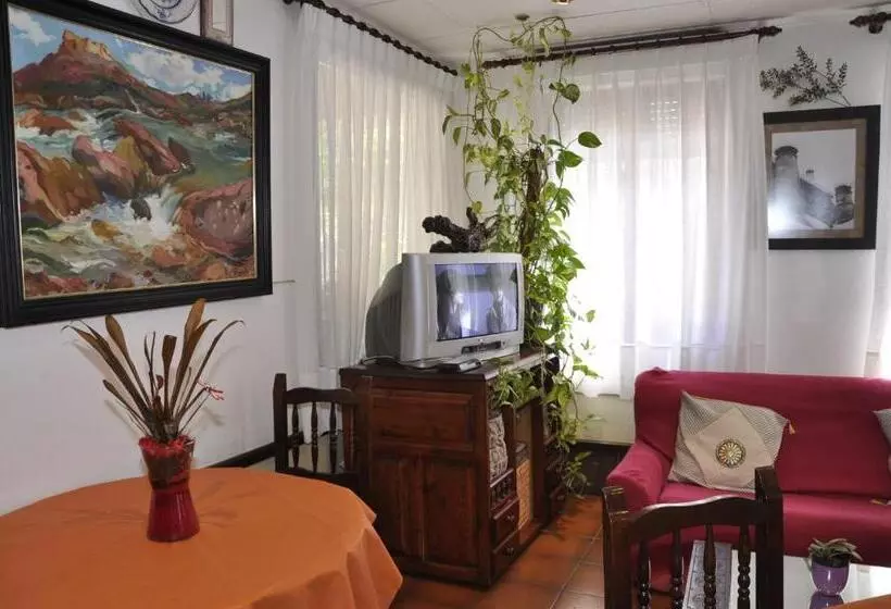 Отель Castillo D Acher