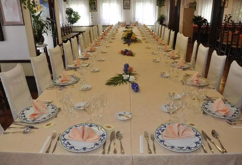 Отель Castillo D Acher