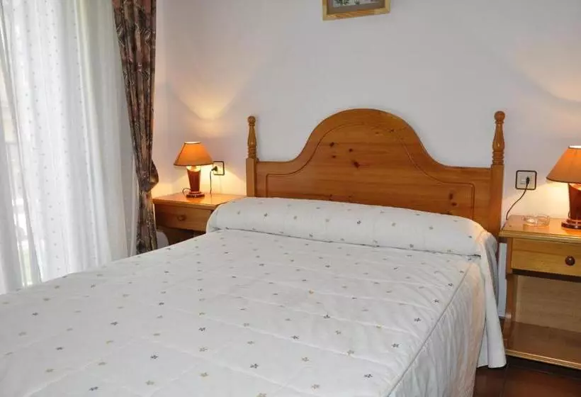 Отель Castillo D Acher