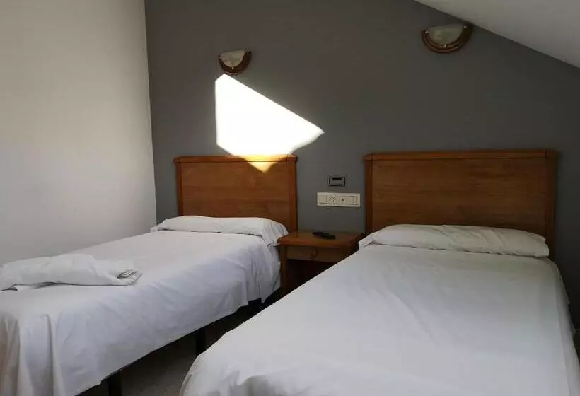 בית מלון כפרי Ciudad De Jaca