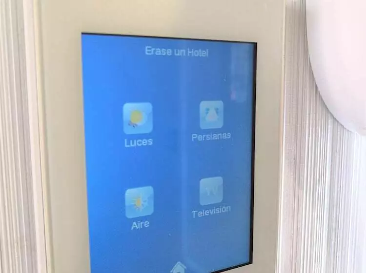 هتل Erase Un
