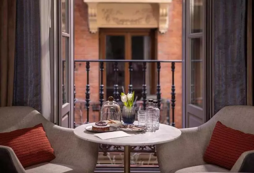 Gran Hotel Inglés, The Leading Hotels of The World