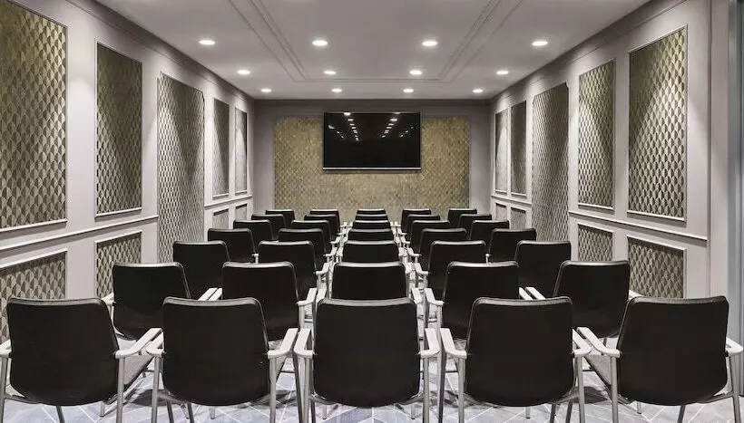 Gran Hotel Inglés, The Leading Hotels of The World