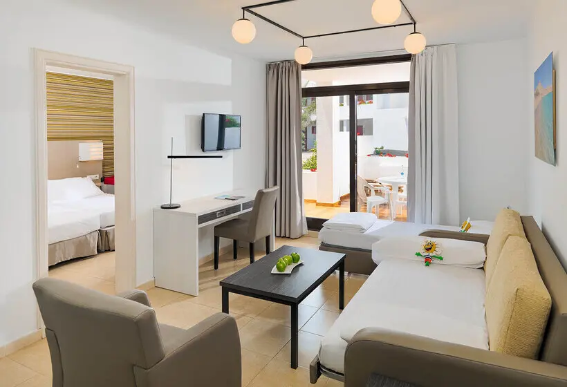 هتل H10 Suites Lanzarote Gardens