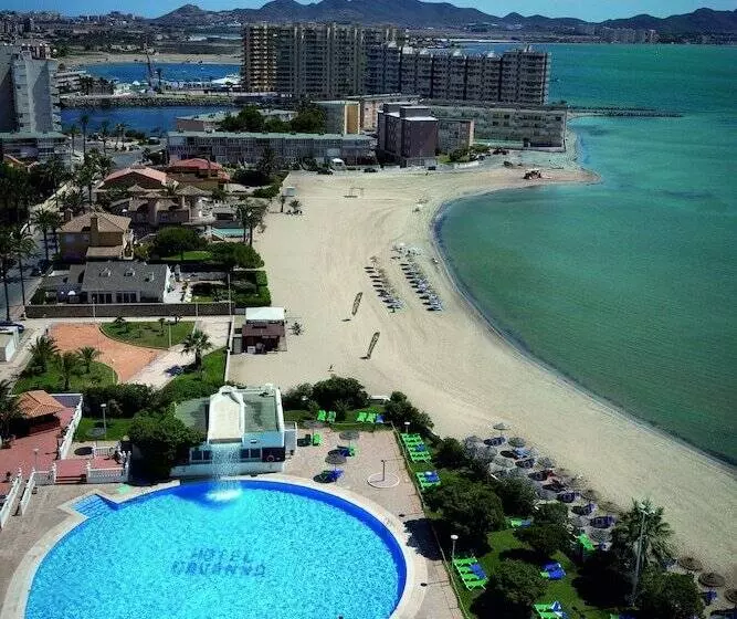 فندق Izán Cavanna