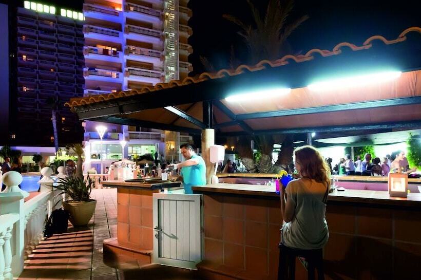 酒店 Izán Cavanna