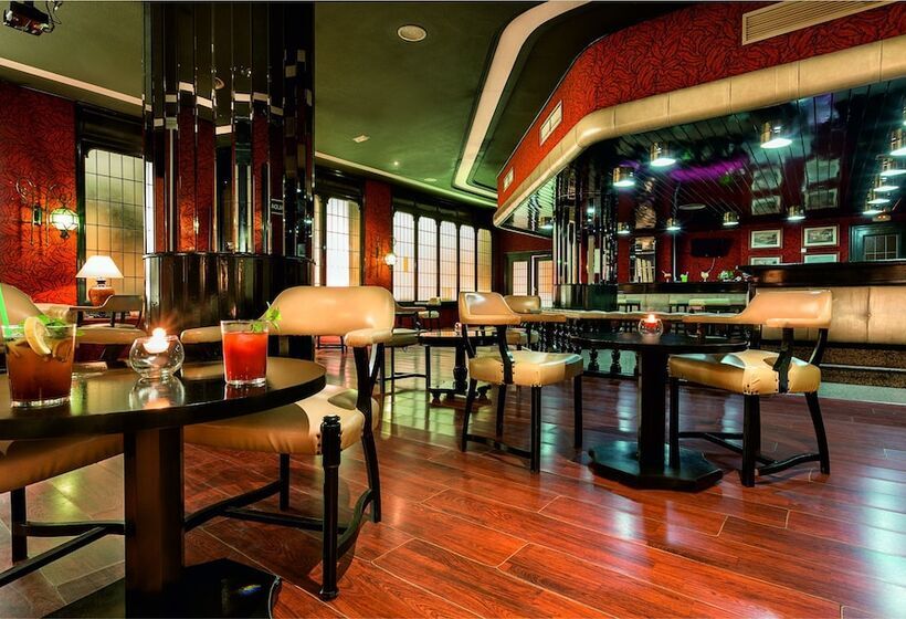 酒店 Izán Cavanna