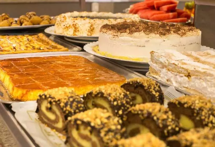 فندق Izán Cavanna