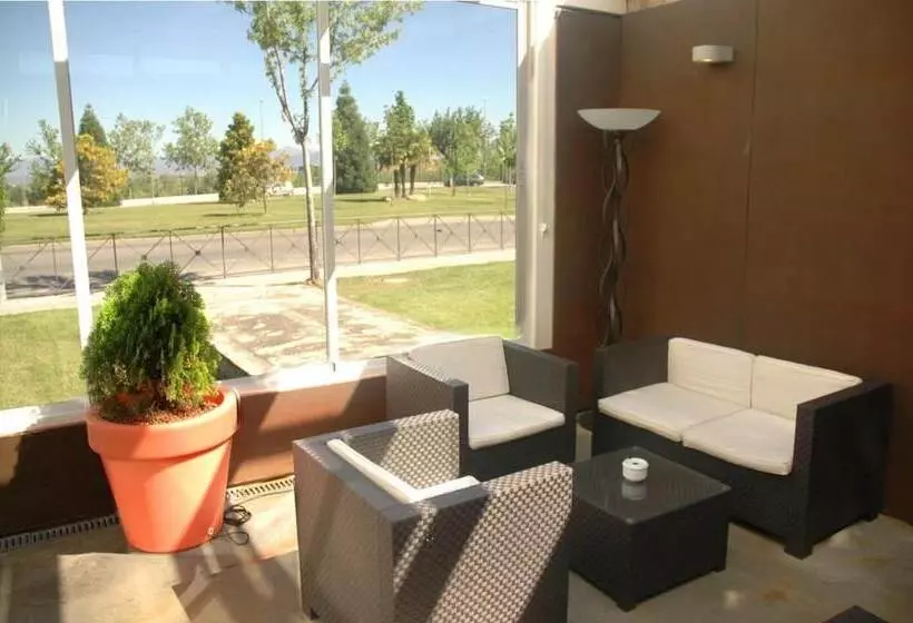 Отель Majadahonda