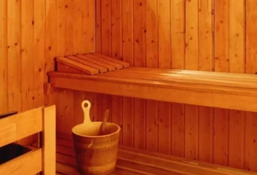 Отель Majadahonda