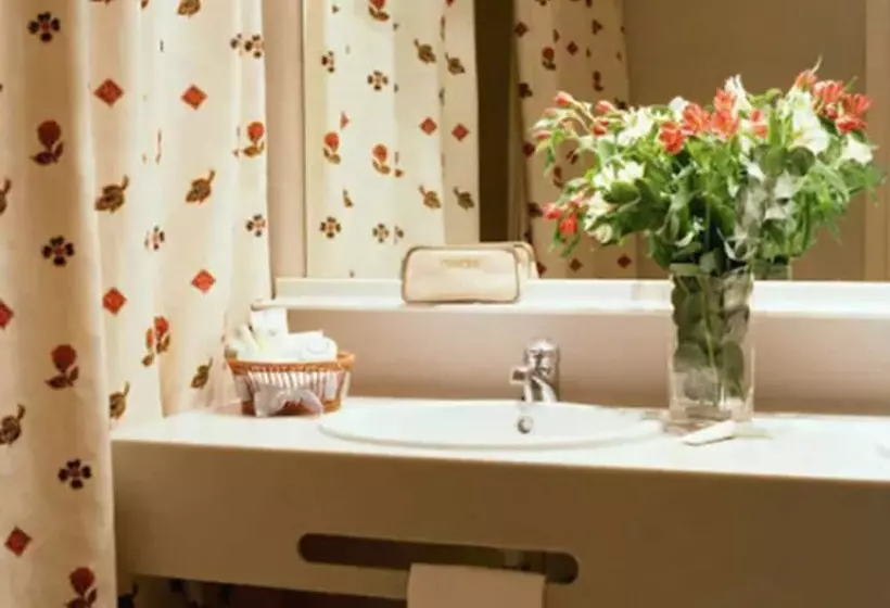 Отель Majadahonda