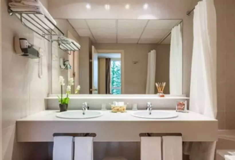 Отель Majadahonda