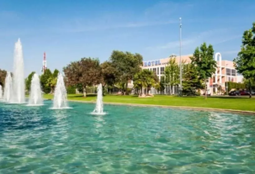 Отель Majadahonda