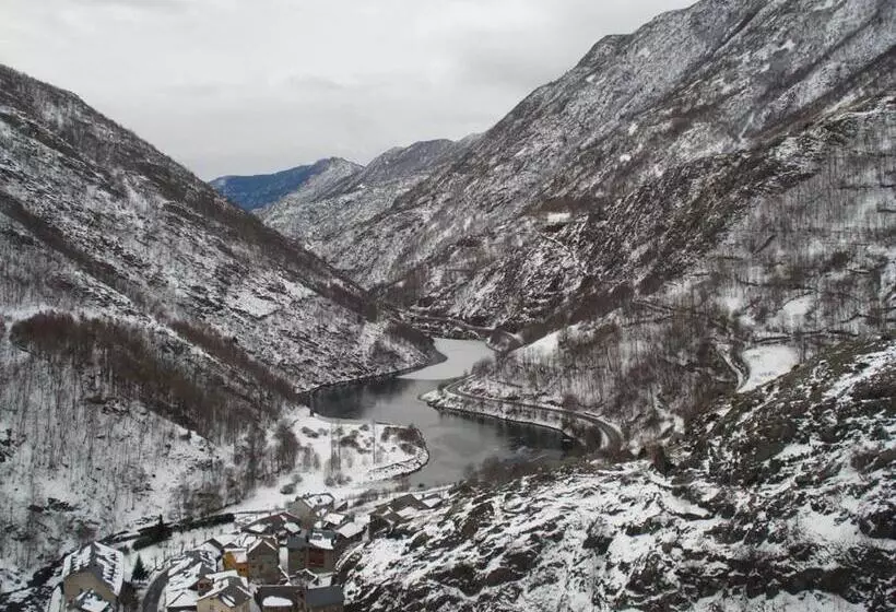 בית מלון כפרי Marxant