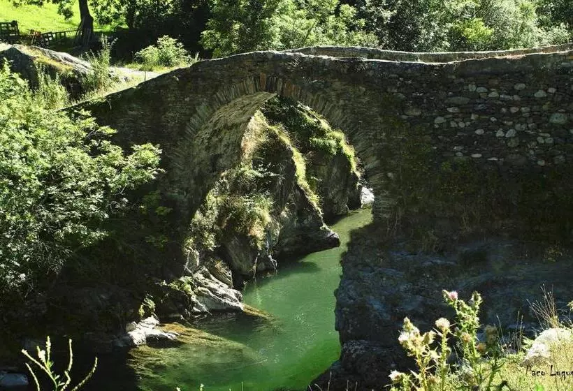 בית מלון כפרי Marxant