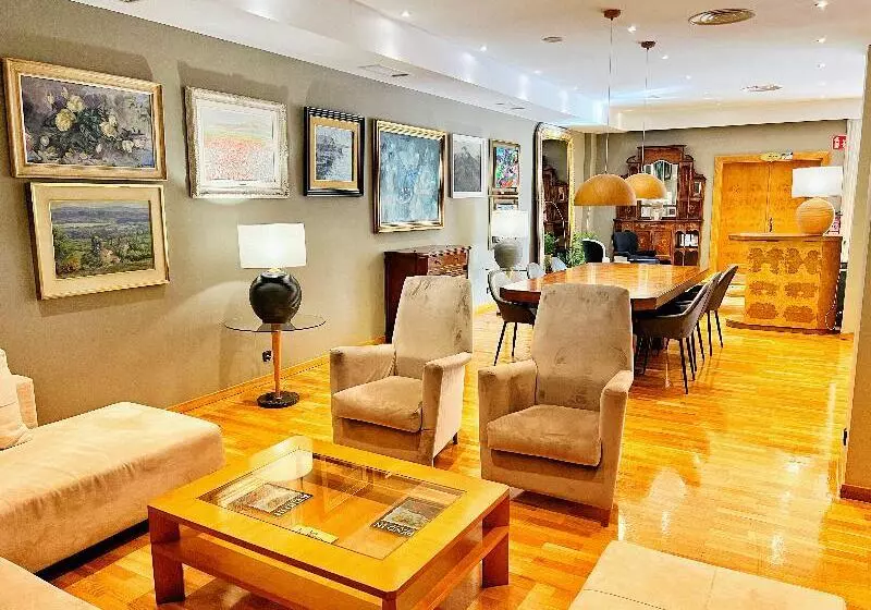 Hotel Mercure Carlton Rioja