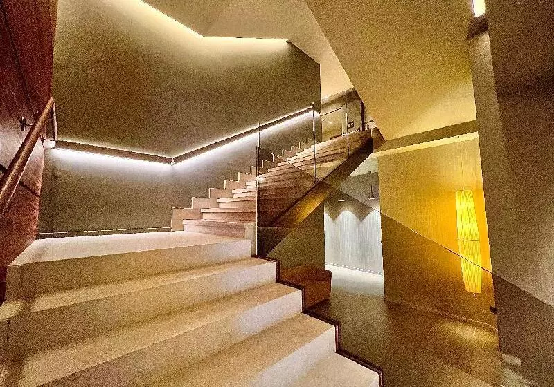 Hotel Mercure Carlton Rioja