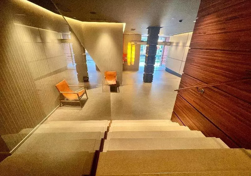 Hotel Mercure Carlton Rioja