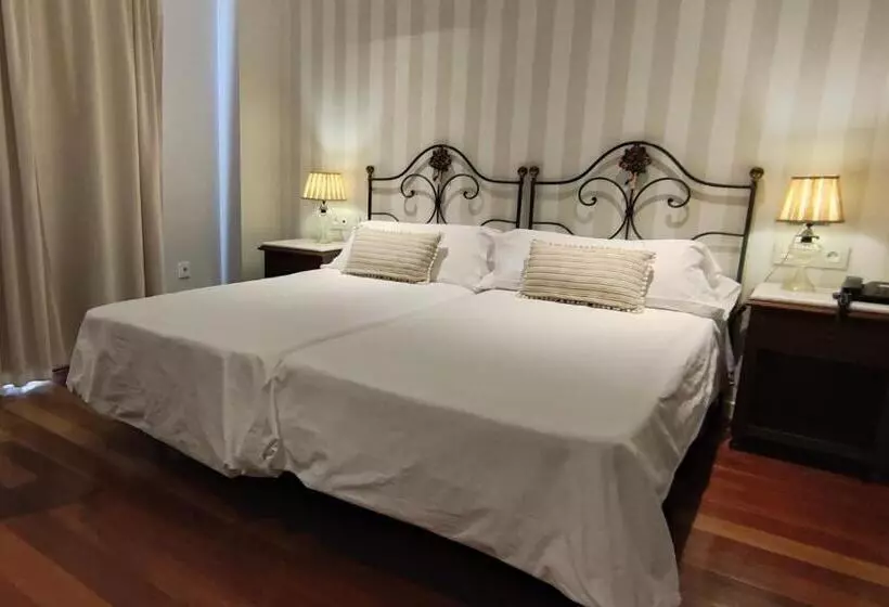 Отель Monumento Convento De San Benito