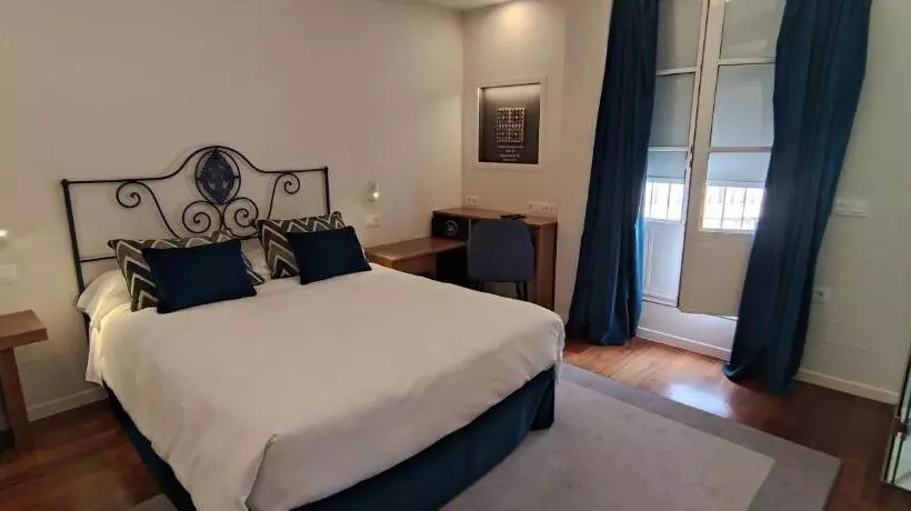 Отель Monumento Convento De San Benito