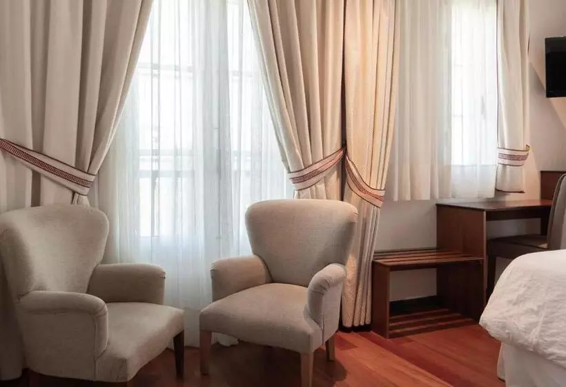 Отель Monumento Convento De San Benito