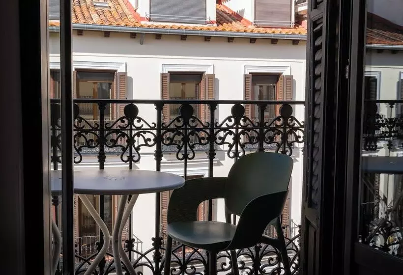 هتل Petit Palace Preciados