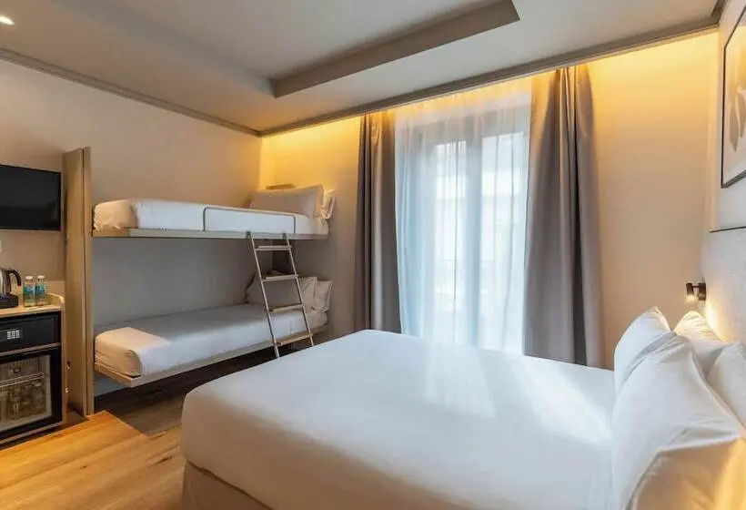 هتل Petit Palace Preciados