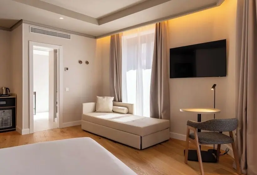 هتل Petit Palace Preciados
