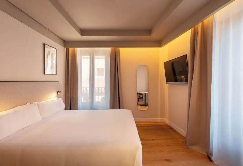 هتل Petit Palace Preciados