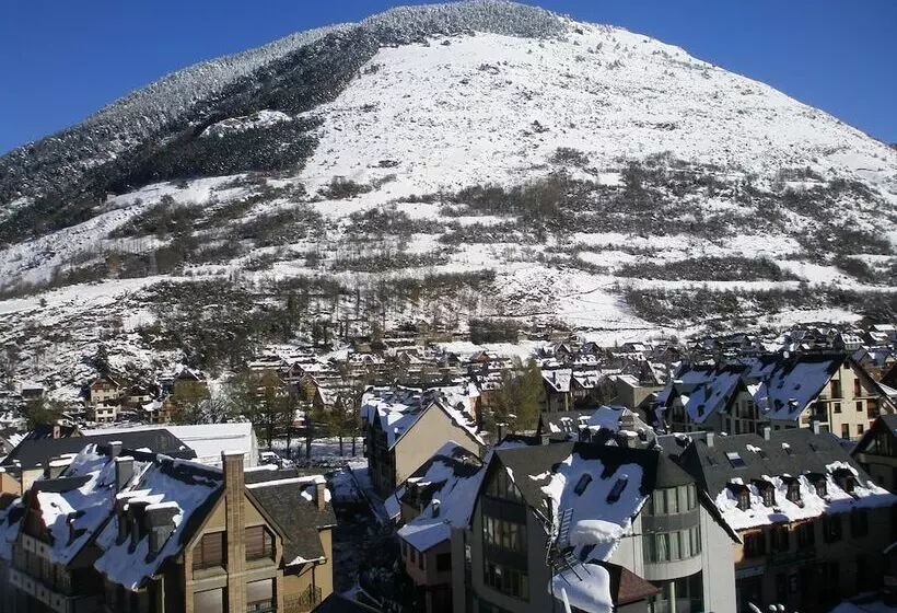 Szálloda Riu Nere Mountain